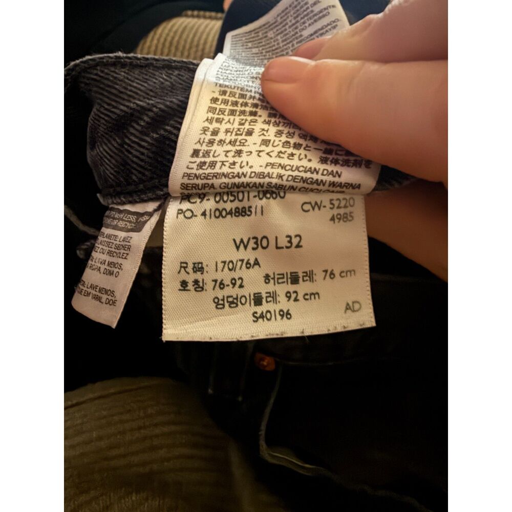 Levi’s 501 Black Jeans W30 L32 100% Cotton Straight Leg Button Fly - Picture 10 of 10